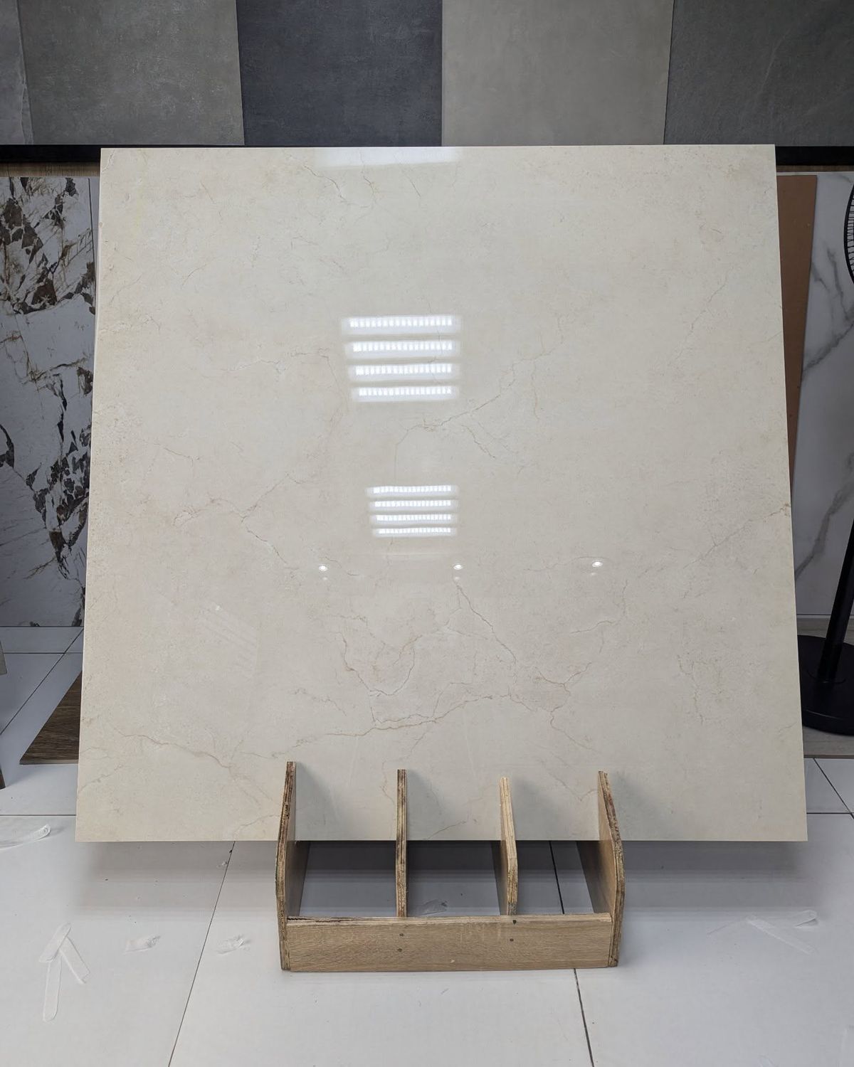 40x40 Micasso MRG High Gloss Cream Marble Tile